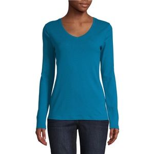 NWT St. John’s Bay Long Sleeve V-Neck Tee